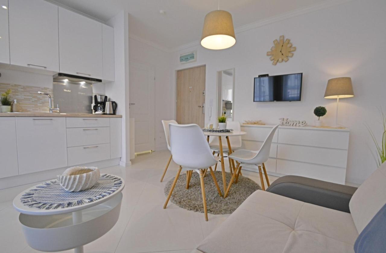 Apartamenty Bryza - Kwartal Rozy Wiatrow - Garaz سفينويتشي المظهر الخارجي الصورة